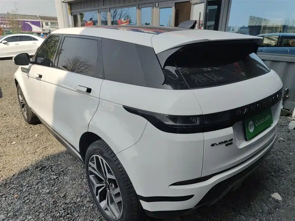 Land Rover Range Rover Evoque 2023 Range Rover Evoque L 249PS Luxury Edition фото 23