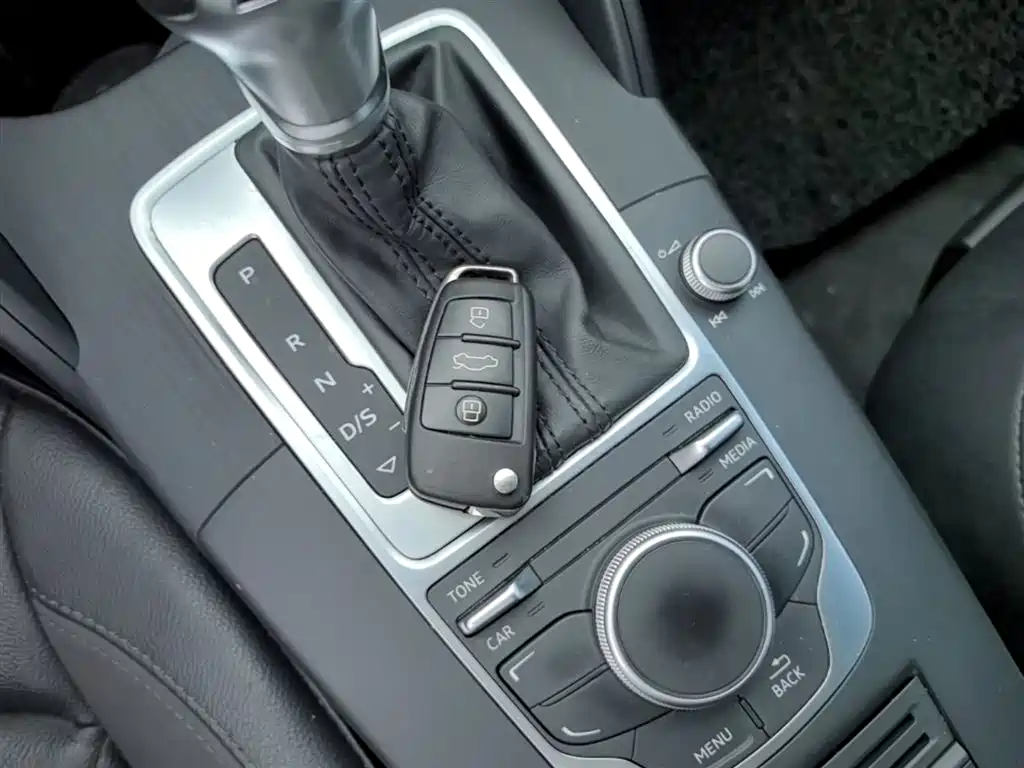 Audi A3 2014 Sportback 35 TFSI Automatic Comfort фото 11