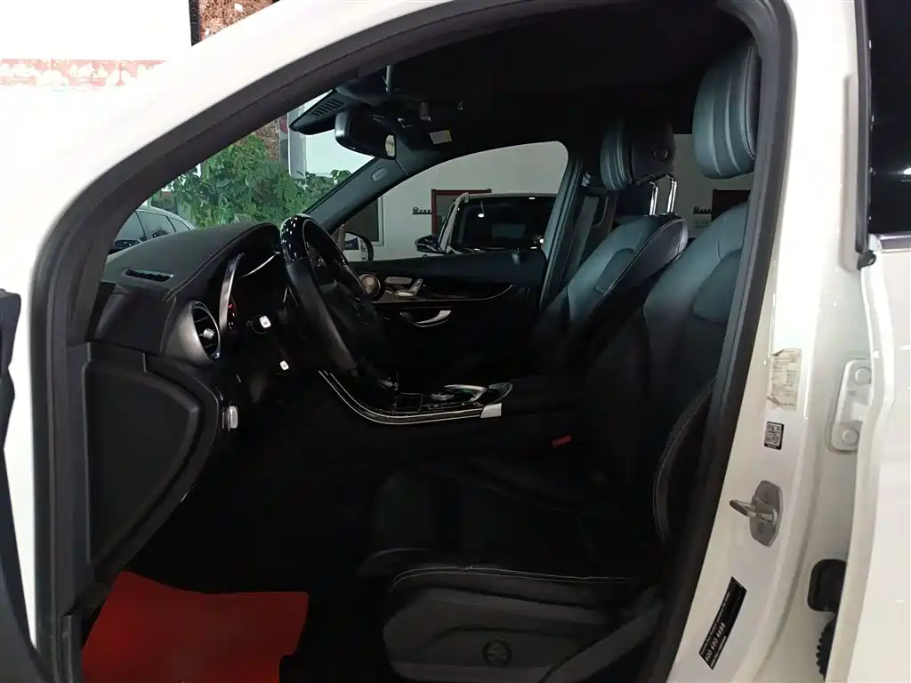 Mercedes-Benz GLC 2016 GLC 260 4MATIC Dynamic фото 15
