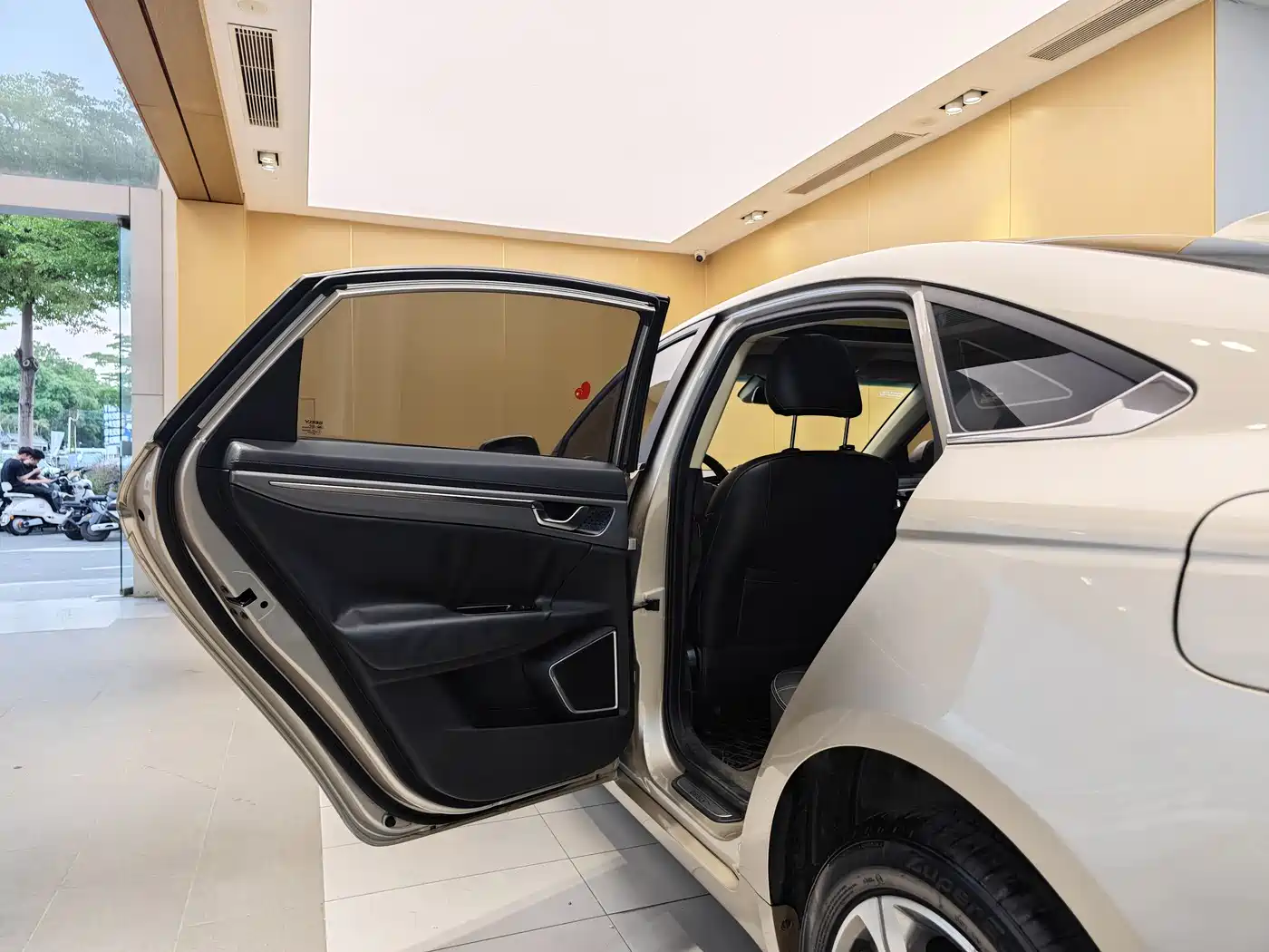 GEELY AUTOMOBILE EMGRAND GL