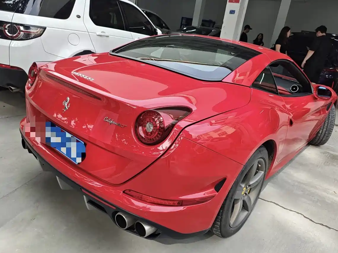 Фото 2 - Ferrari California T