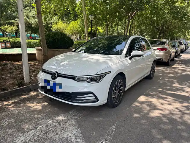 Volkswagen Golf 2023