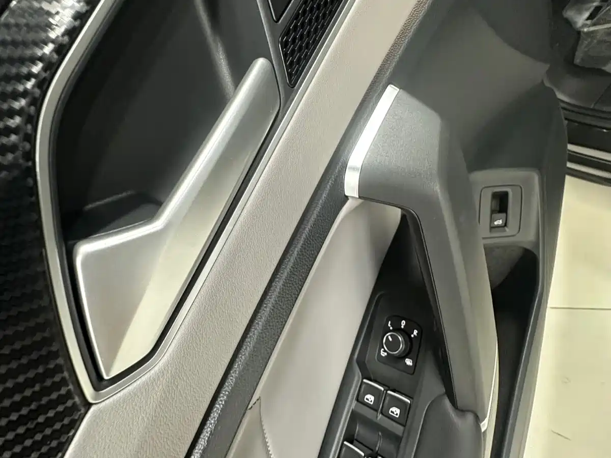 Volkswagen Tayron 2023 280TSI 2WD Luxury Plus Advanced Edition фото 18
