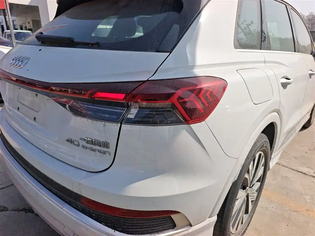 Audi Q4 e-tron 2024 40 e-tron Pioneer Edition фото 8