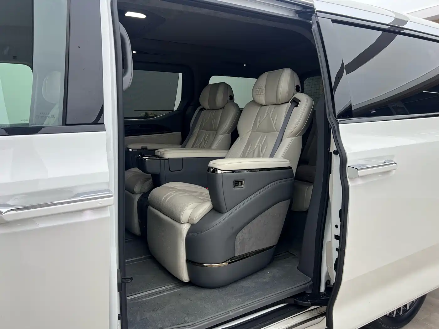 ZEEKR EXTREME KRYPTON 009