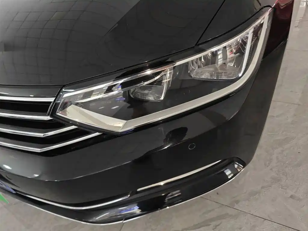 Volkswagen Magotan 2018 280TSI DSG Premium фото 24