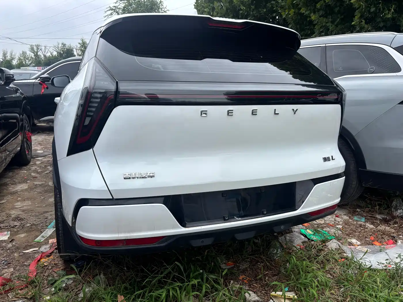 Photo 9 - Geely Boyue L
