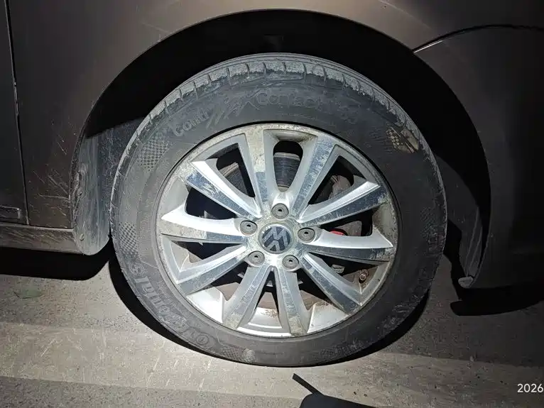 صورة 24 - Volkswagen Touran