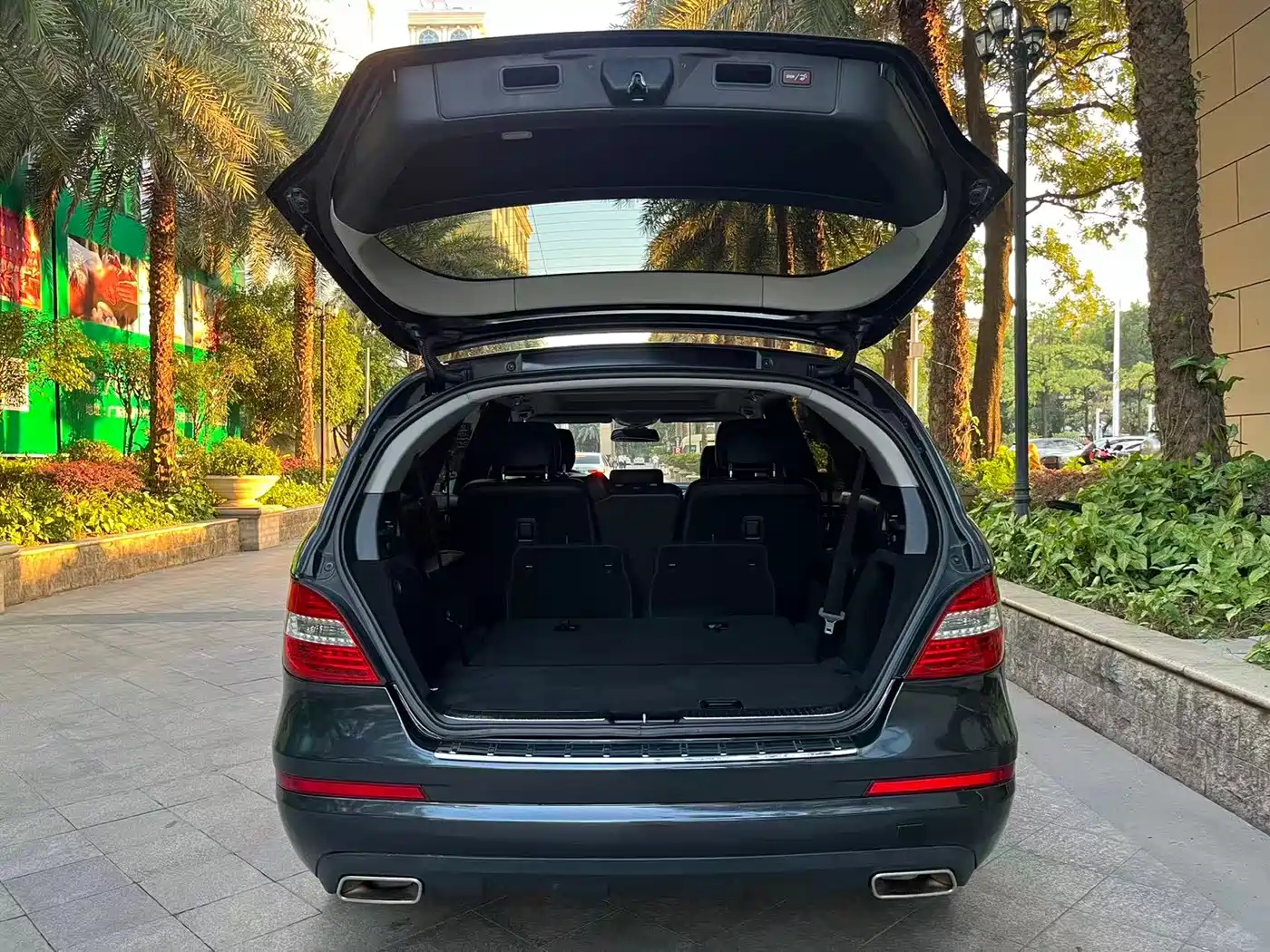 Mercedes-Benz R-Class 2017 R 320 4MATIC Business Collector's Edition фото 8