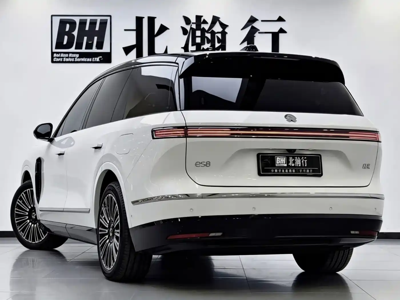 NIO ES8 2026 2025 Model 6-Seat Executive Luxury Edition