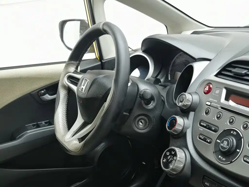 Honda Fit 2013 2011 1.5L Automatic Luxury