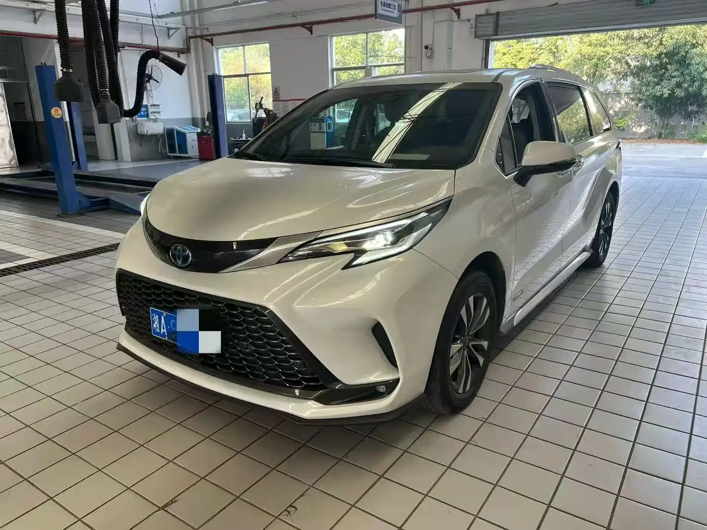 Toyota Granvia 2024 2024 2.5L Hybrid Comfort