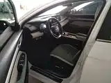 Фото 15 - Geely Emgrand L HiP