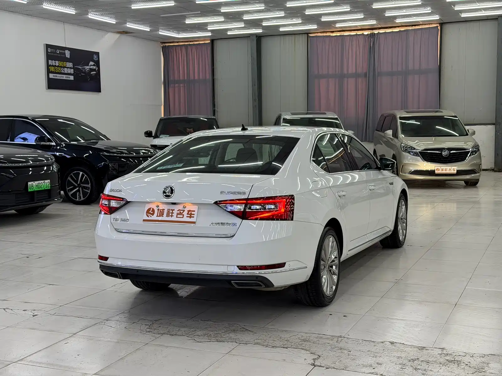 Photo 16 - Škoda Superb