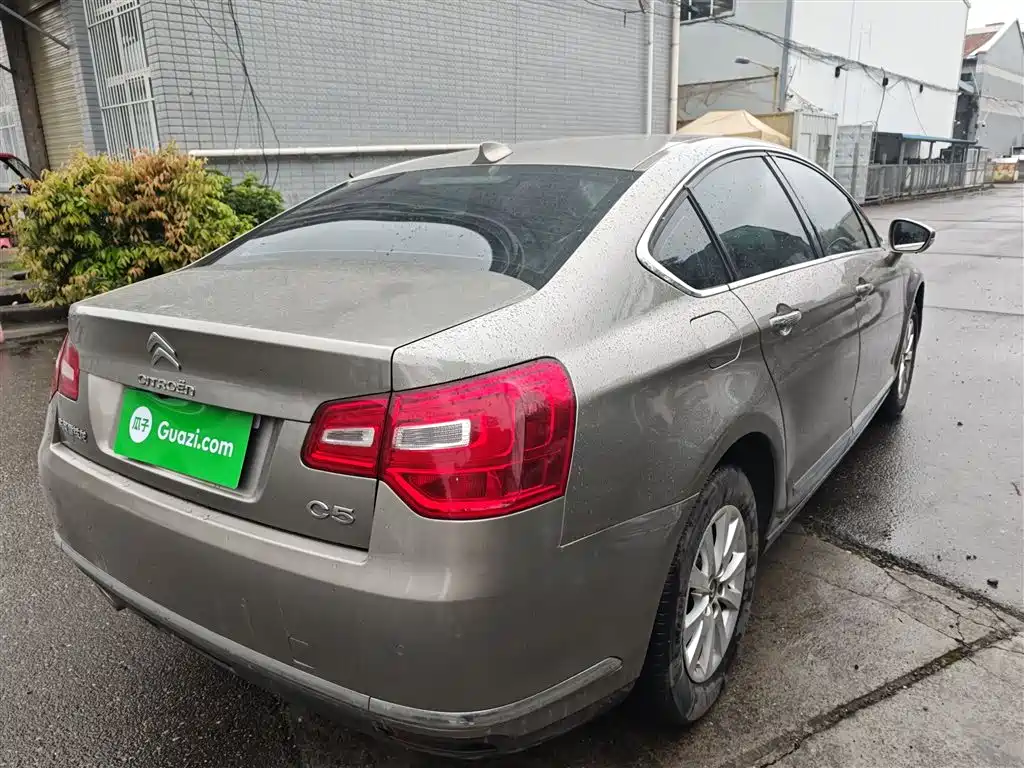 Фото 7 - Citroën C5