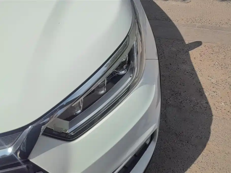 BYD Yuan New Energy 2019 EV360 Smart Connect Edition фото 5