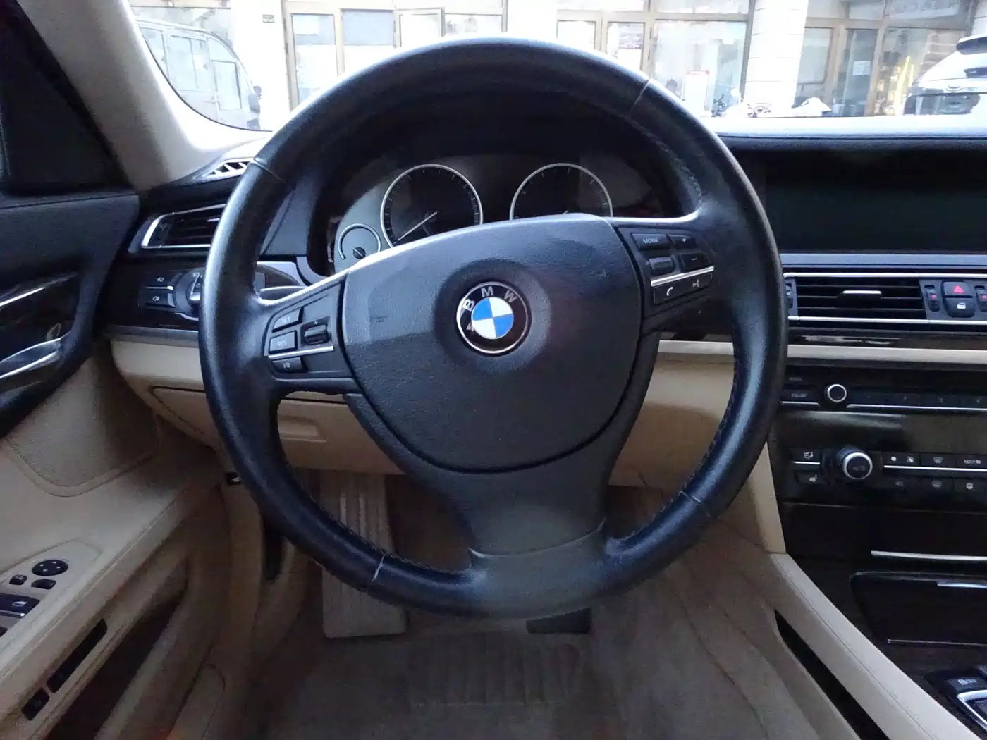 BMW 7 Series 2011 730Li Elegance фото 21