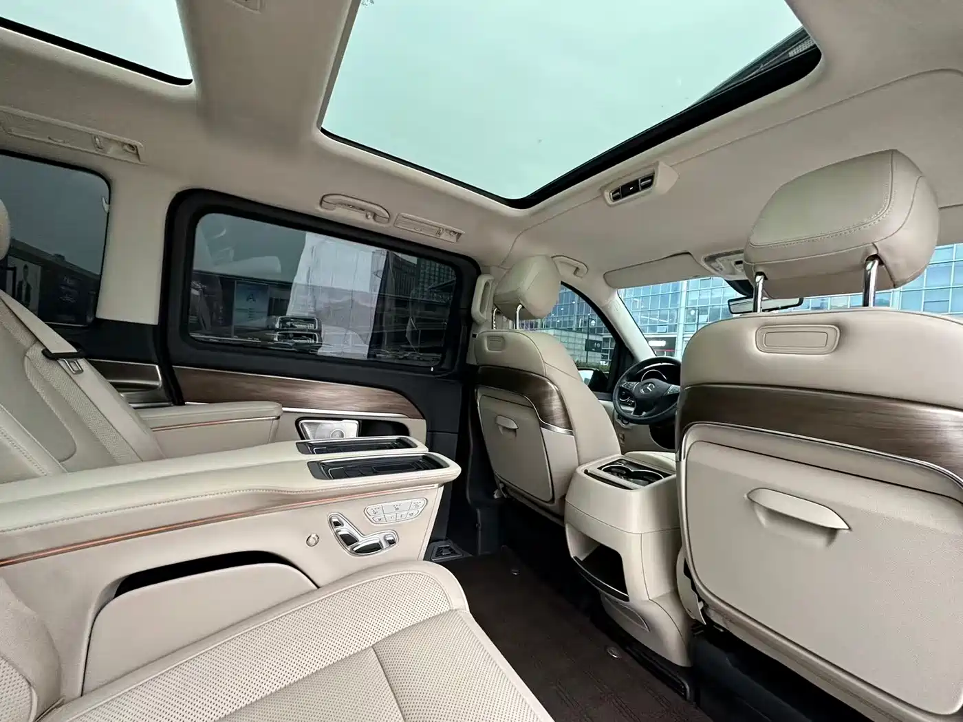 MERCEDES-BENZ V CLASS