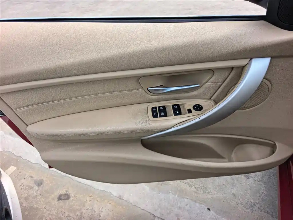 BMW 3 Series 2015 328Li Fashion фото 8