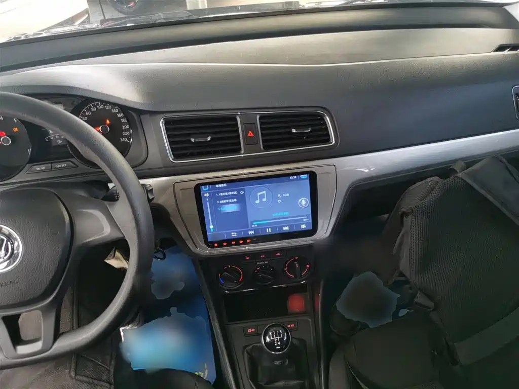 Volkswagen Lavida 2017 1.6L Manual Trend Edition фото 6