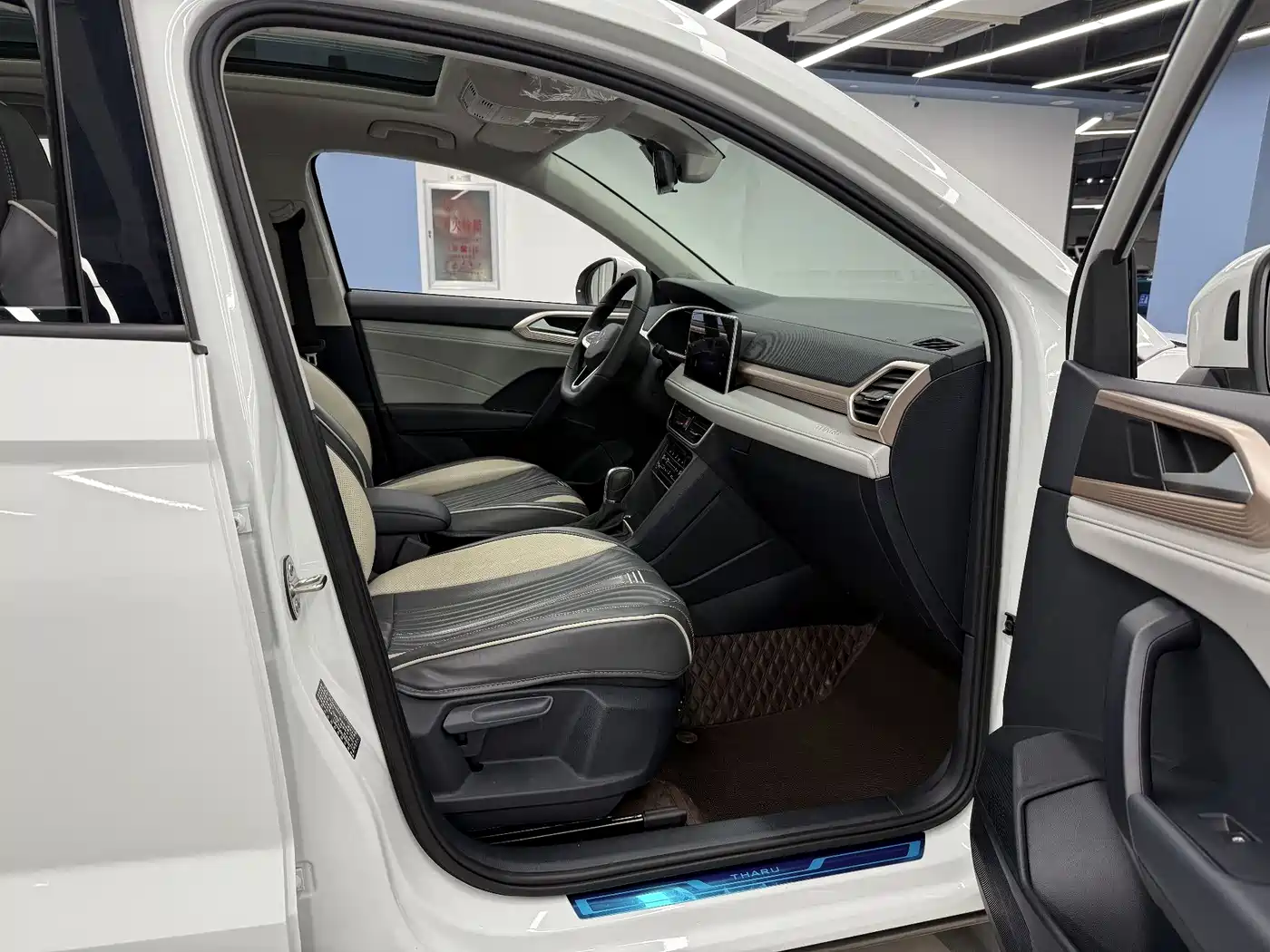 Volkswagen Tharu 2024 300TSI 2WD Bright Moon Edition фото 28