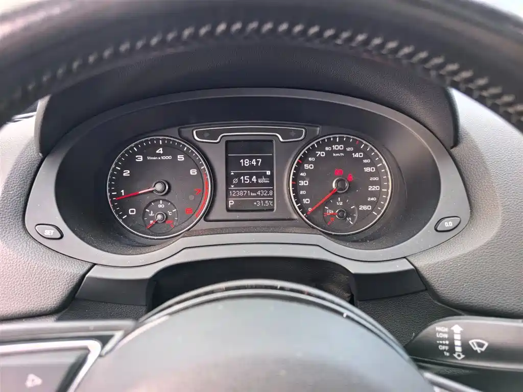 Audi Q3 2015 30 TFSI Comfort фото 12