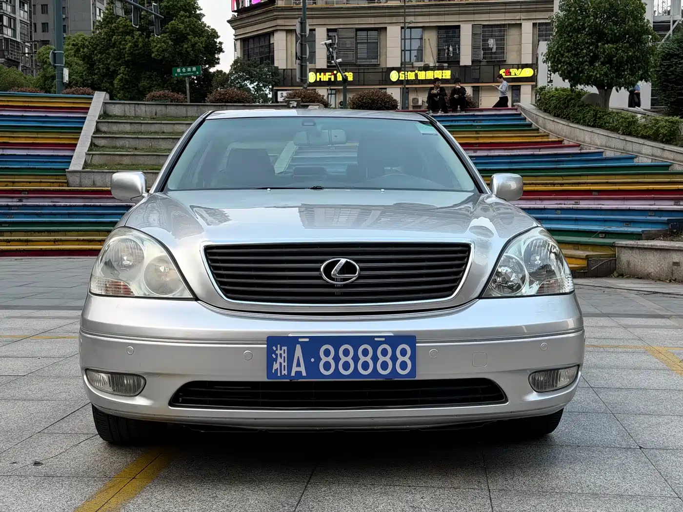 Lexus LS фото 2