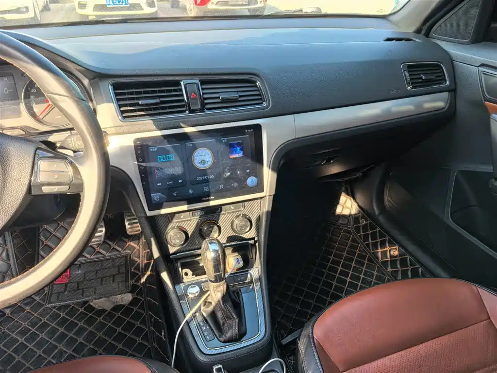 Volkswagen Lavida 2014 Model 1.4TSI DSG Sport фото 13