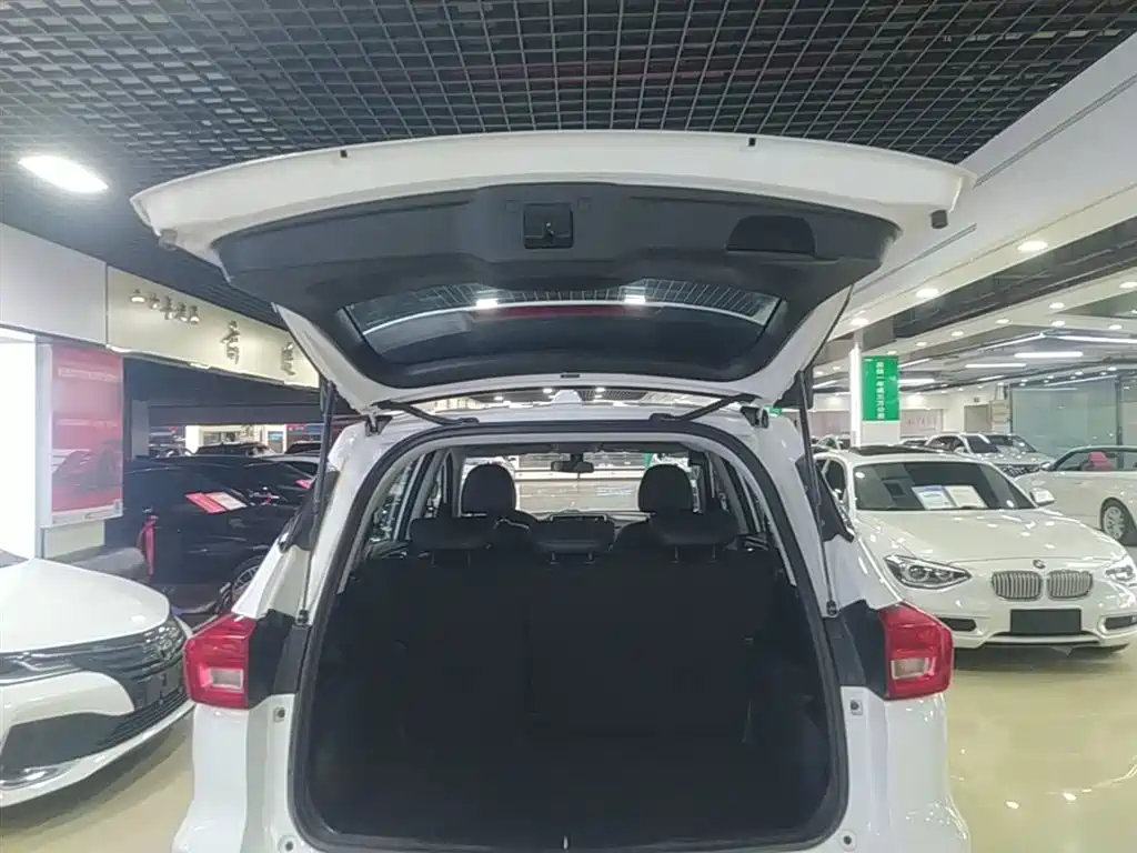 Haval M6 2019 1.5T DCT 2WD Value Edition (China VI) фото 19