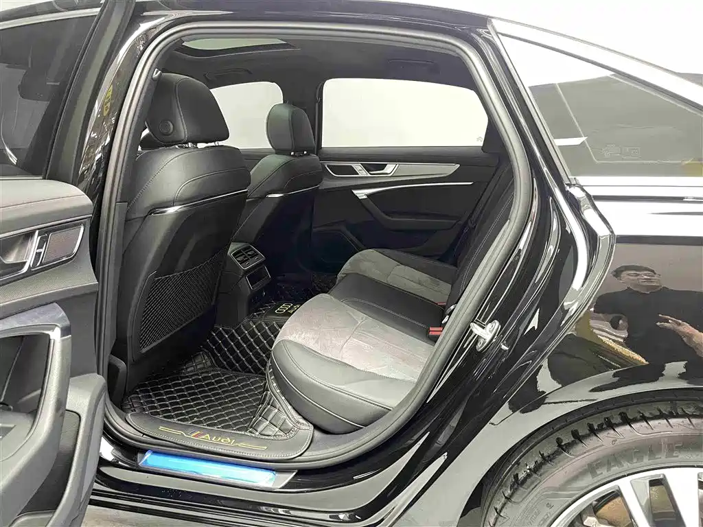 Audi A6L 2023 40 TFSI Luxury Dynamic фото 9