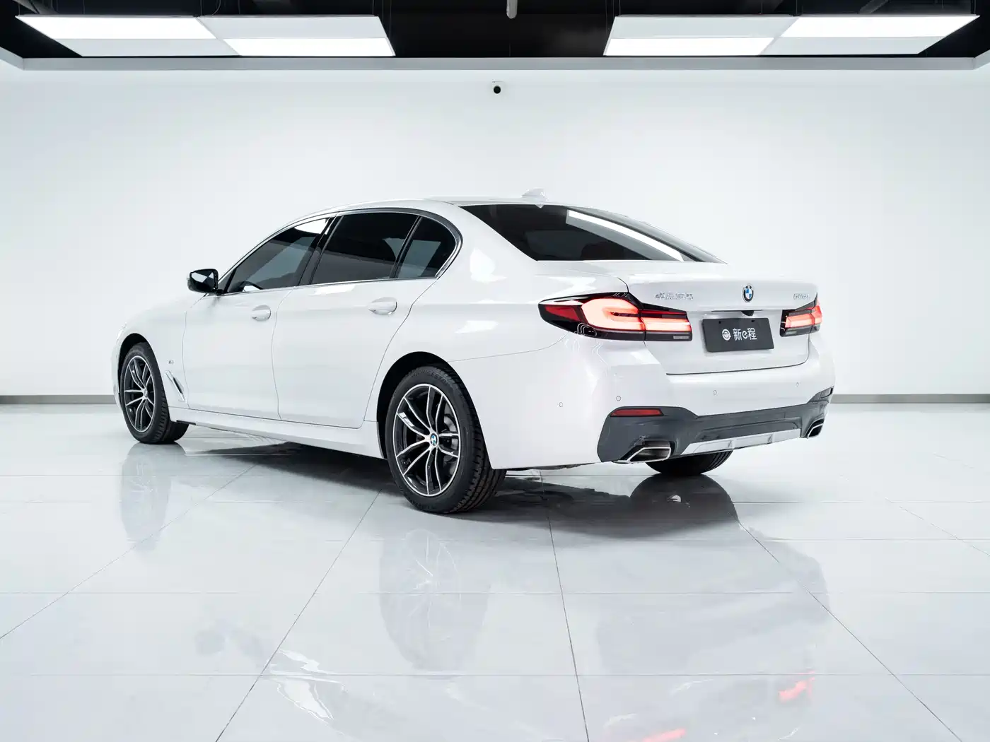BMW 5 Series 2022 525Li M Sport Package фото 4