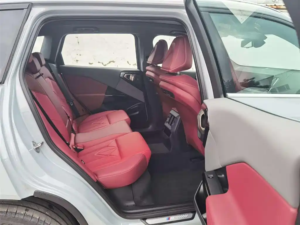 BMW X3 2025 xDrive30L Premium M Sport Package фото 10
