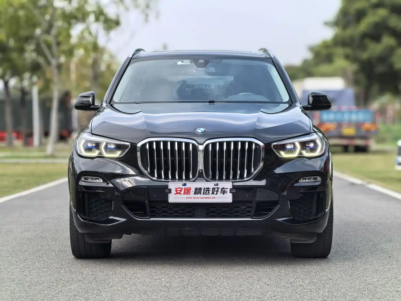 BMW X5 (Import) 2020 xDrive40i M Sport Package фото 2