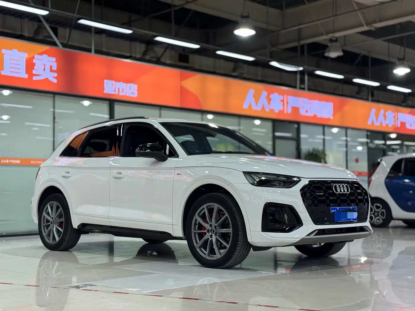 Audi Q5L 2024 Model 40 TFSI Luxury Dynamic фото 3