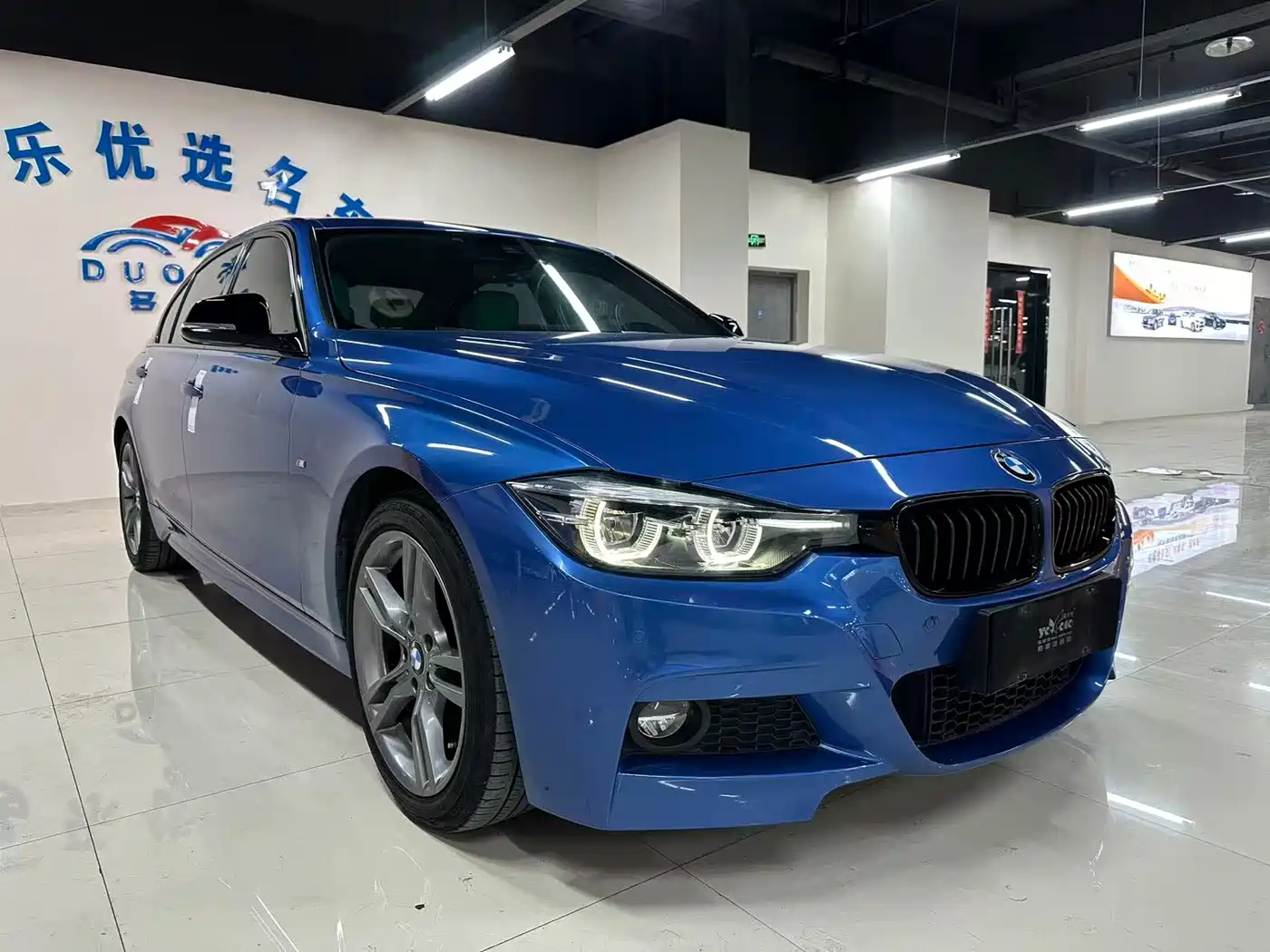 BMW 3 Series 2018 320Li M Sport Black Night Edition фото 3