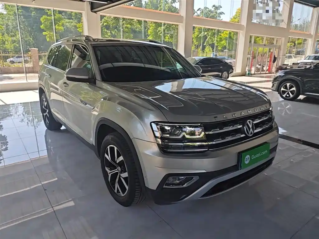 Volkswagen Teramont 2019 380TSI 4WD Luxury Edition China VI фото 4
