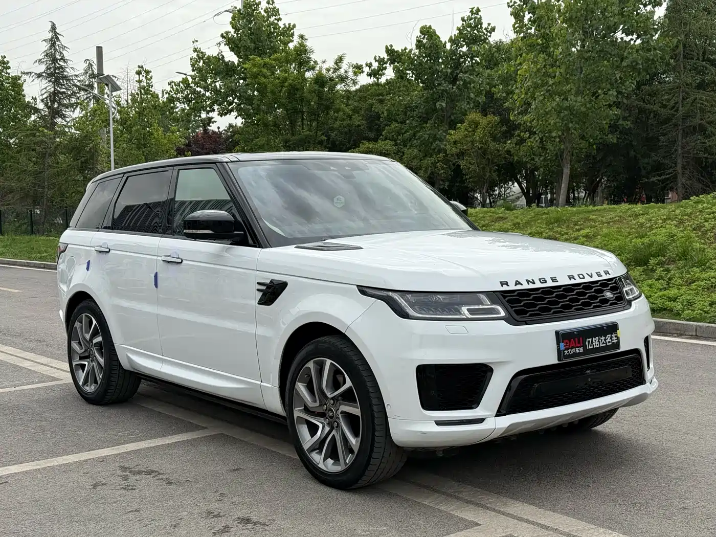Land Rover Range Rover Sport 2018 3.0 SC V6 Fashion Genesis DYNAMIC фото 3