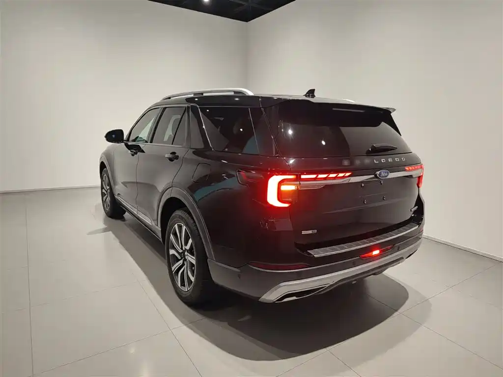 Фото 5 - Ford Explorer