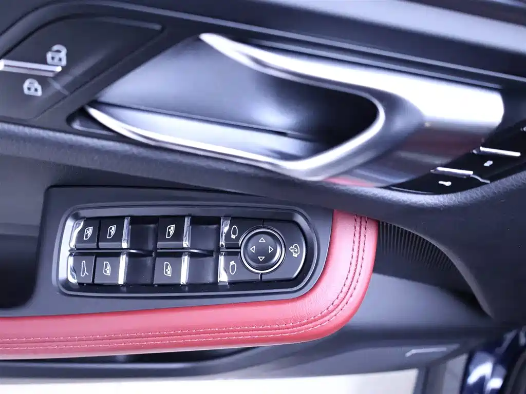 Porsche Macan 2023 Macan 2.0T фото 19