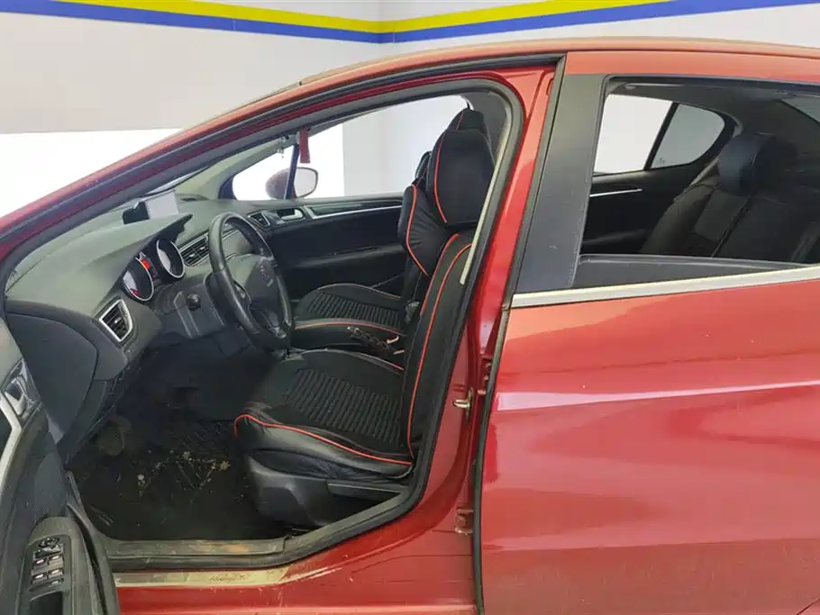 Peugeot 308 2013 Model 1.6L Automatic Superior Style фото 9