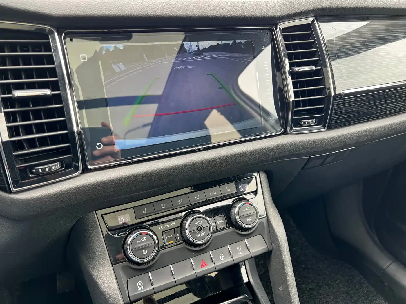 Škoda Kodiaq 2018 Facelift TSI330 5-seat 2WD Premium Luxury Edition фото 18