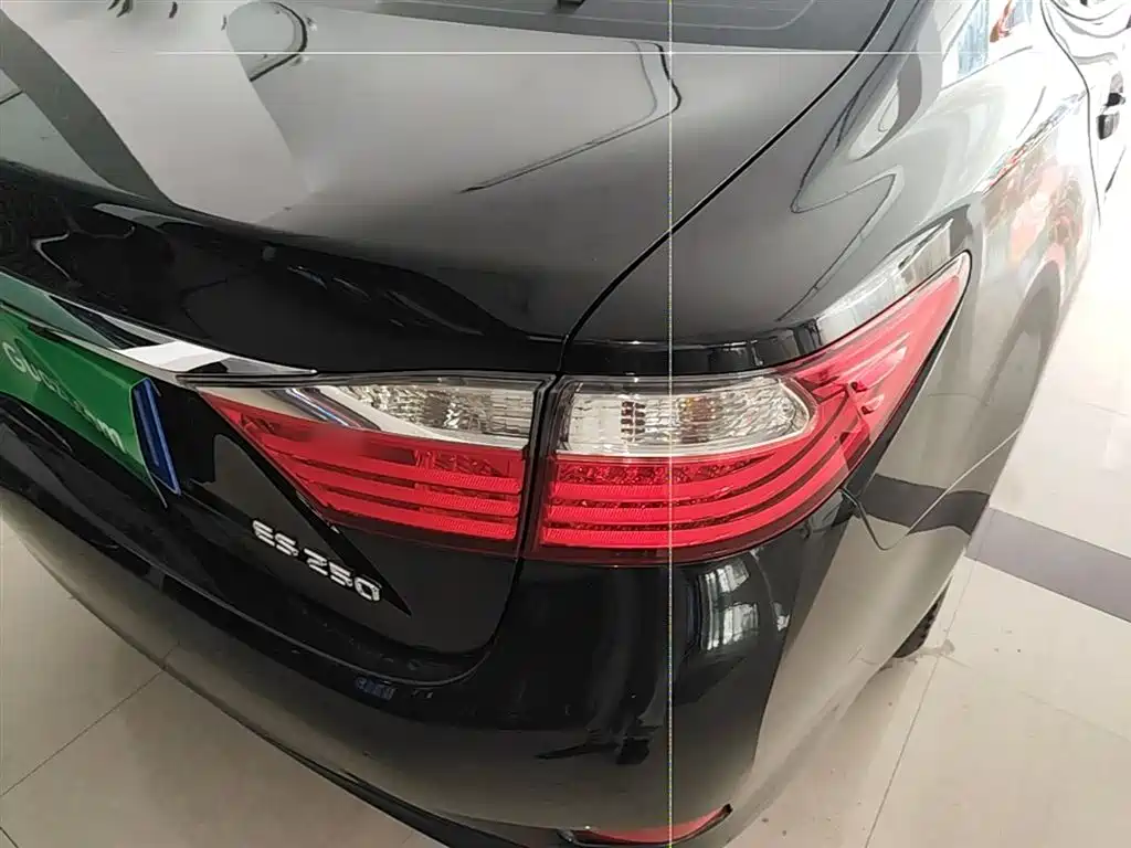 Lexus ES 2014 250 Elite Edition фото 8