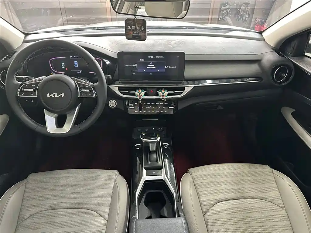 Kia K3 2023 Model 1.5L CVT Luxury Edition фото 8