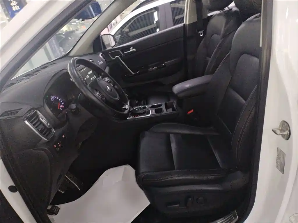 KIA KX5
