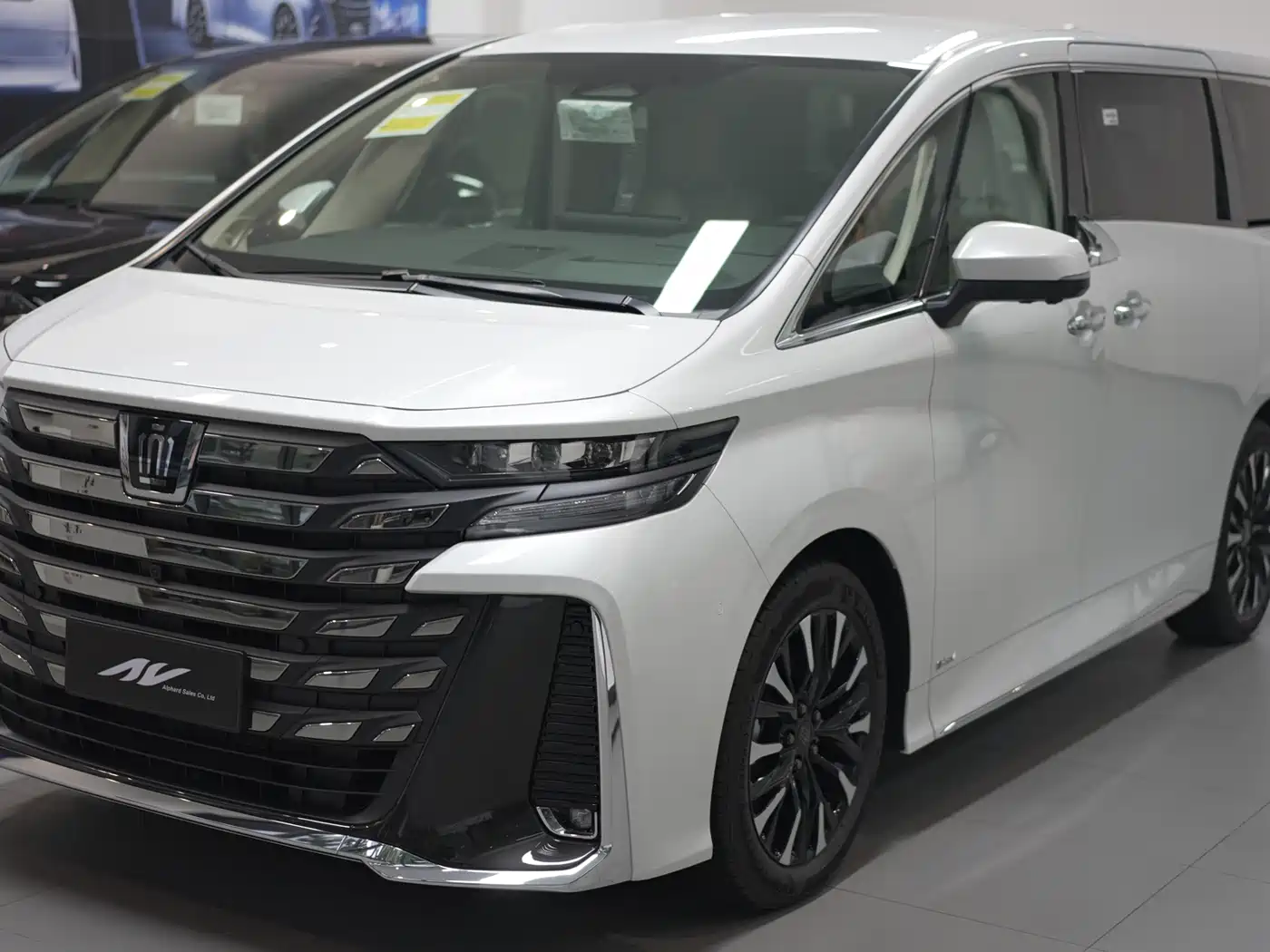 Toyota Vellfire 2024 Crown Hybrid 2.5L Executive Premium Edition
