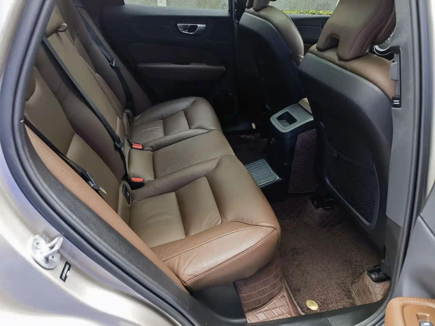 VOLVO XC60 PLUG IN HYBRID