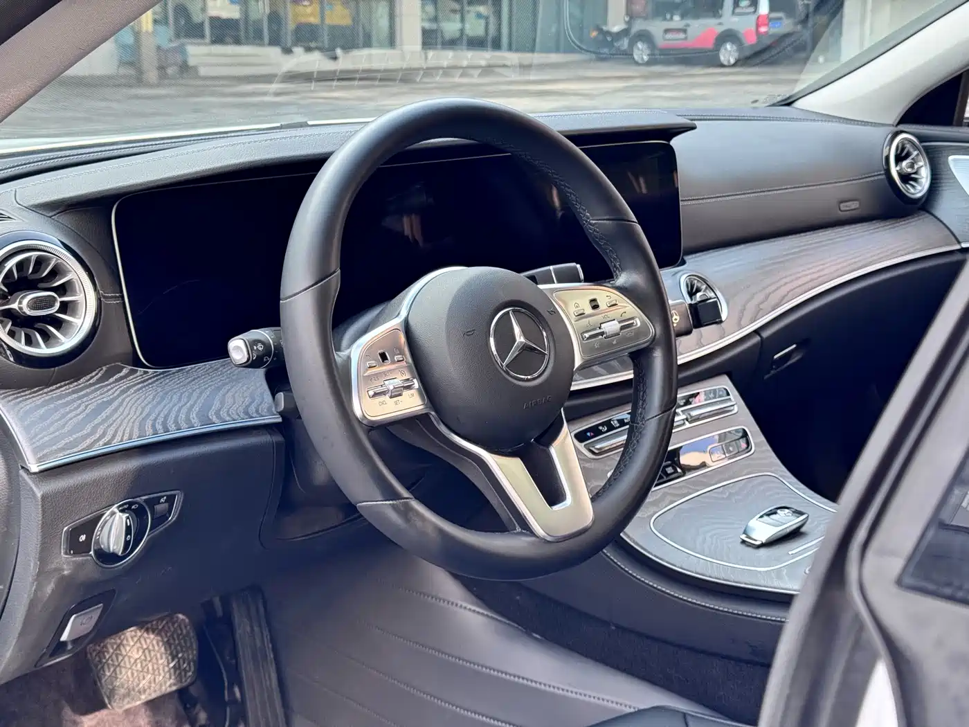 MERCEDES-BENZ CLS