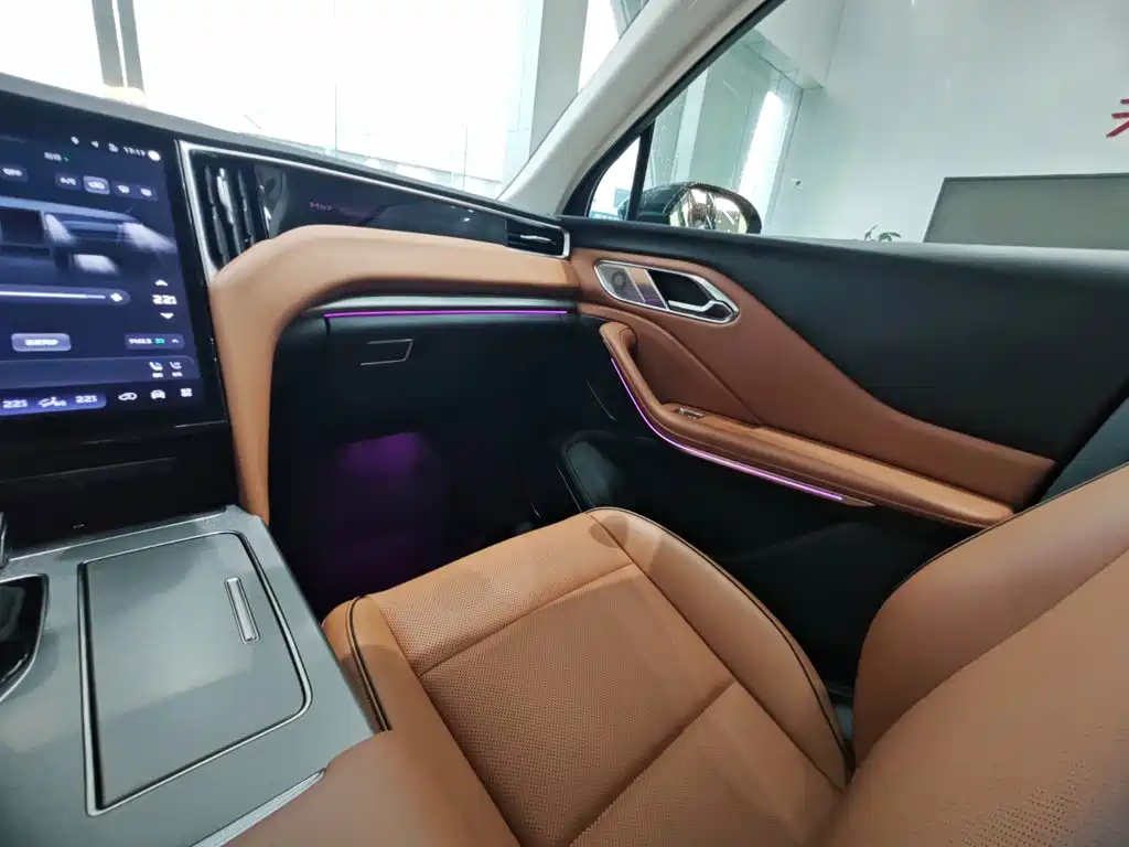 Hongqi HS7 PHEV 2026 2025 Revised Model 2.0T PHEV 4WD 2 Million Units Commemorative Edition 6-Seater