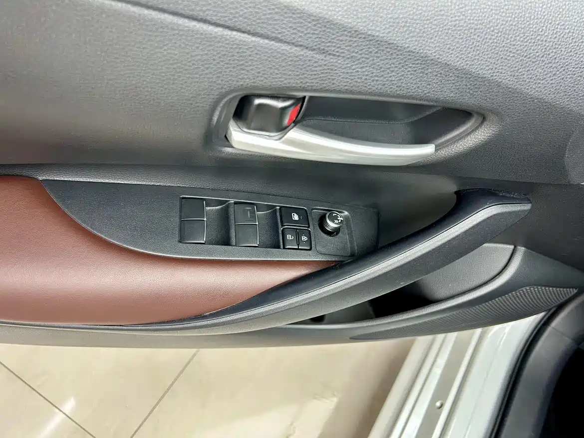 Toyota Levin 2022 185T CVT Luxury Edition фото 21