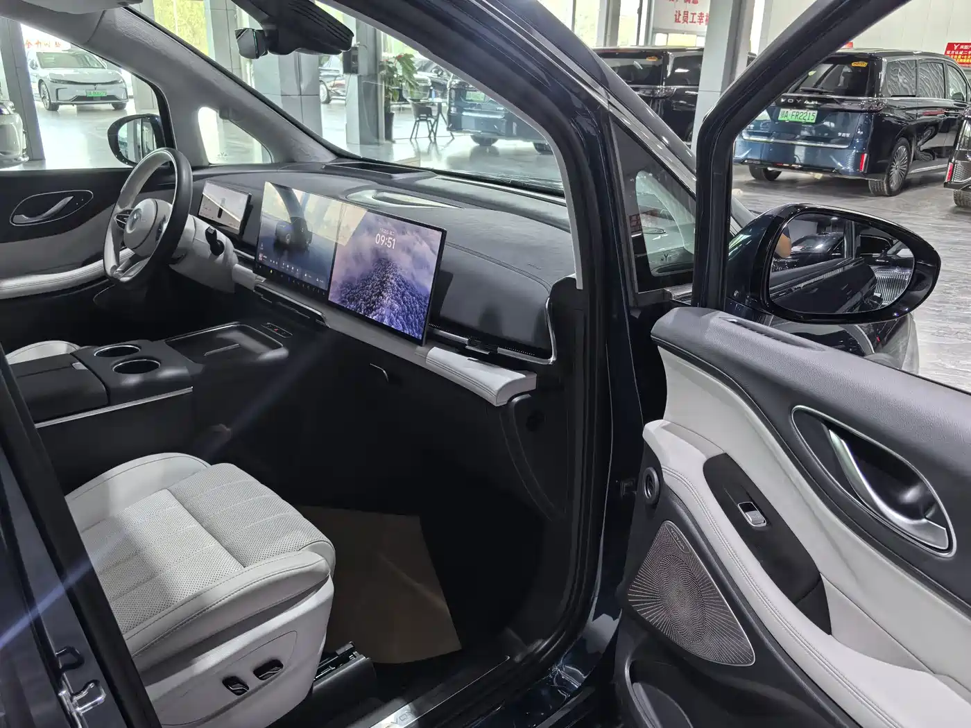 Voyah Auto Voyah Dreamer 2025 2025 PHEV AWD Flagship Kunpeng Edition